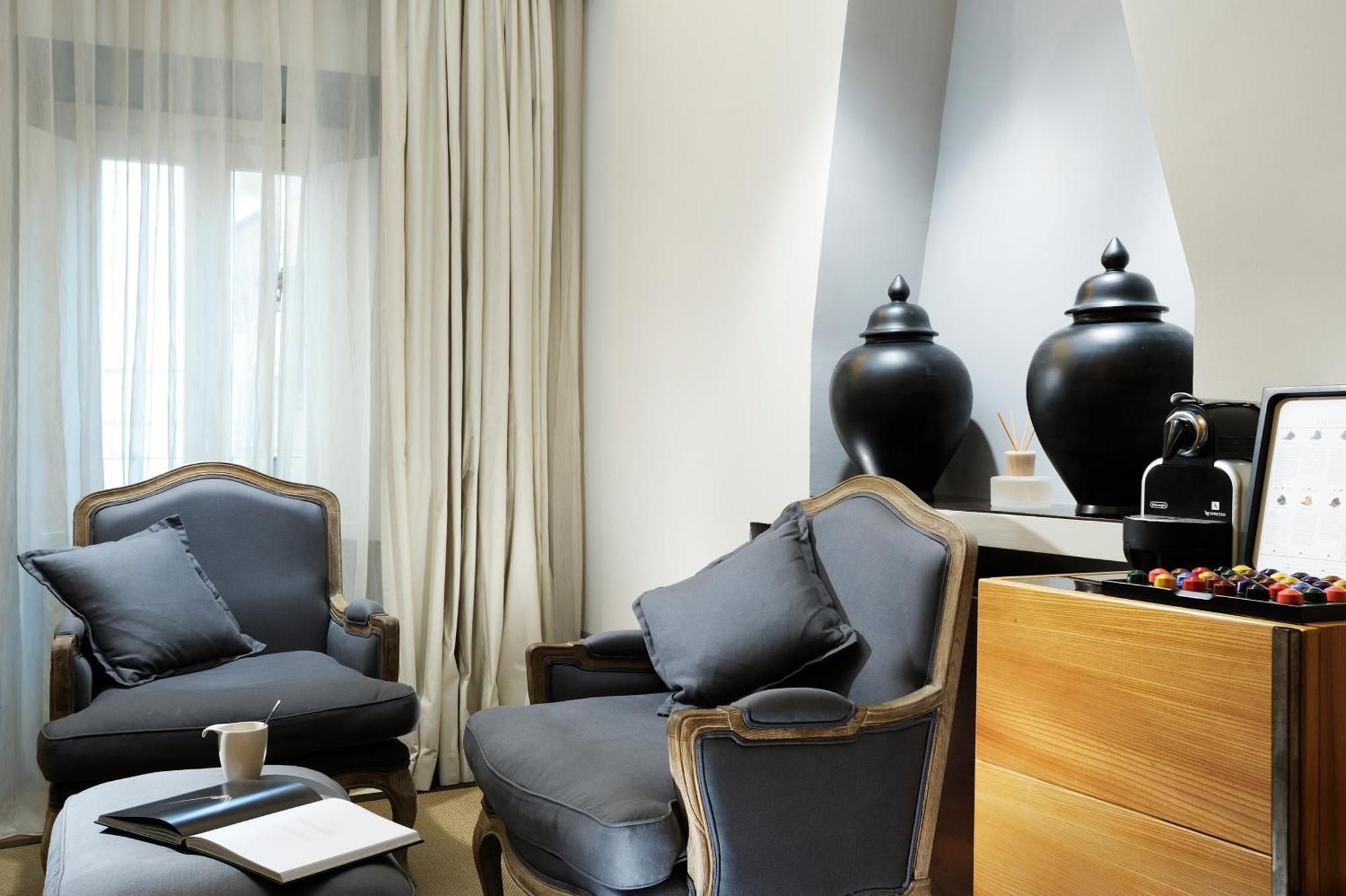 Mario De' Fiori 37 Hotell Rom Exteriör bild